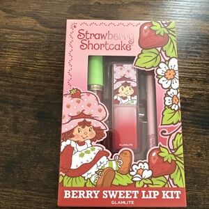 Glamlite Strawberry Shortcake Berry Sweet Lip Kit-new